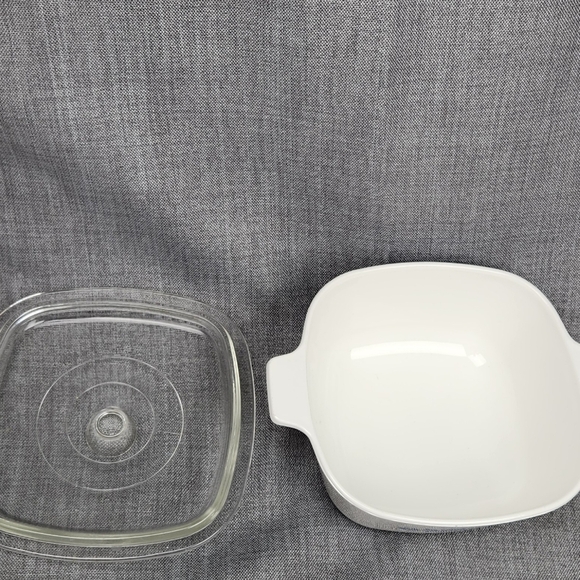 Corning Ware 1 3/4 Quart Made In USA Baking Dish & Lid. Vintage - Picture 3 of 8